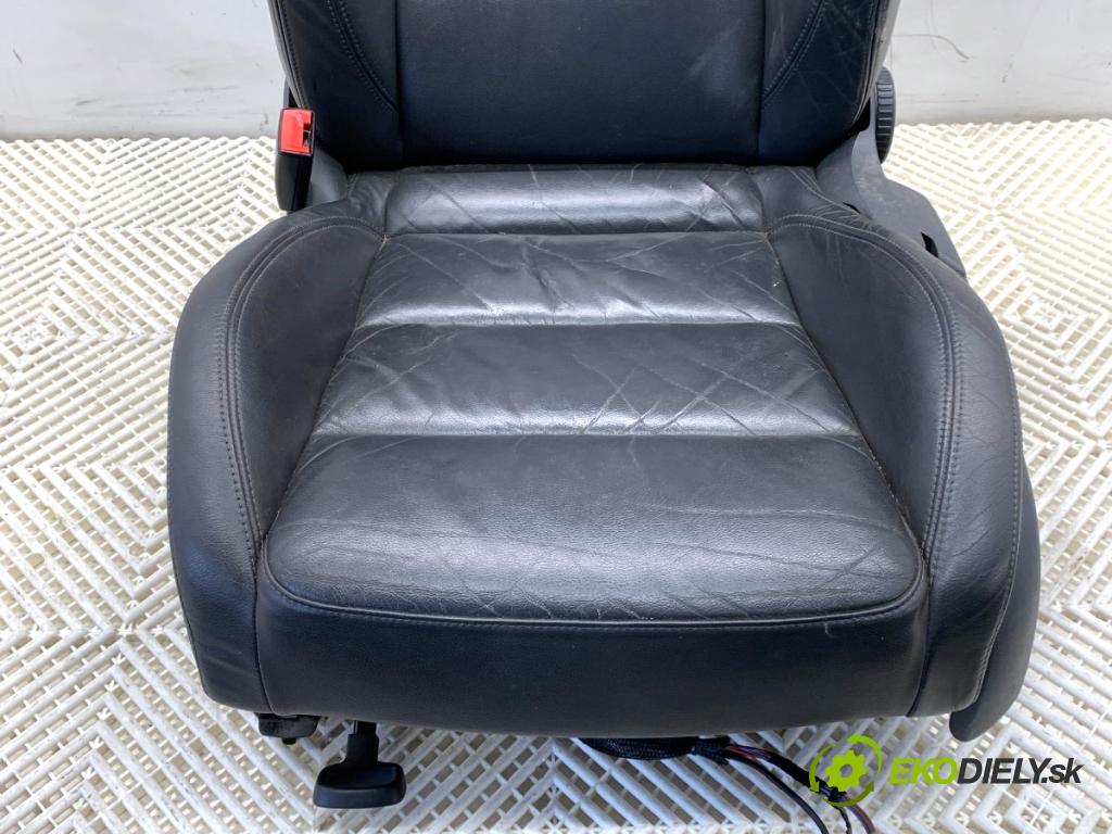 VW GOLF V liftback 2008 103 kW 1.4 TSI 1390 Sedadlo ľavy predný