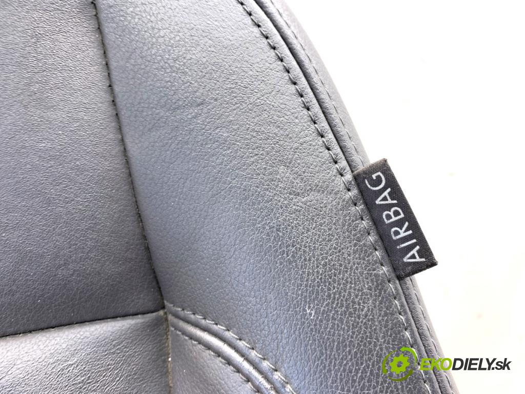 VW GOLF V liftback 2008 103 kW 1.4 TSI 1390 Sedadlo ľavy predný