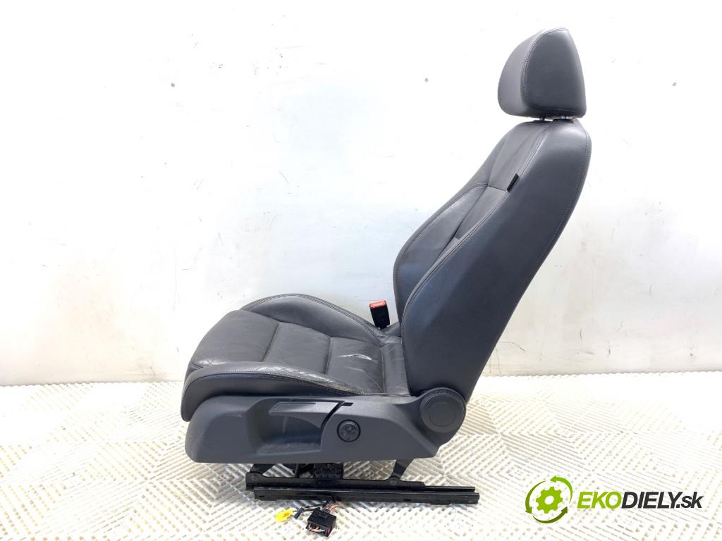 VW GOLF V liftback 2008 103 kW 1.4 TSI 1390 Sedadlo ľavy predný