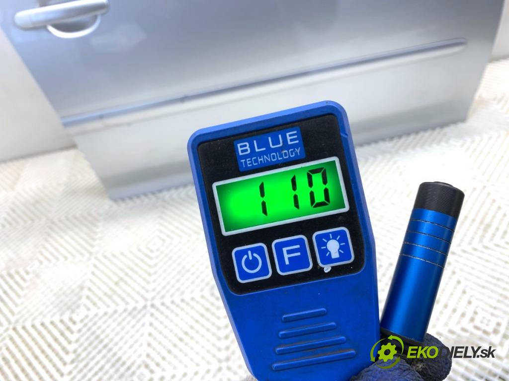 VW GOLF V liftback 2008 103 kW 1.4 TSI 1390 Dvere pravy predný LA7W