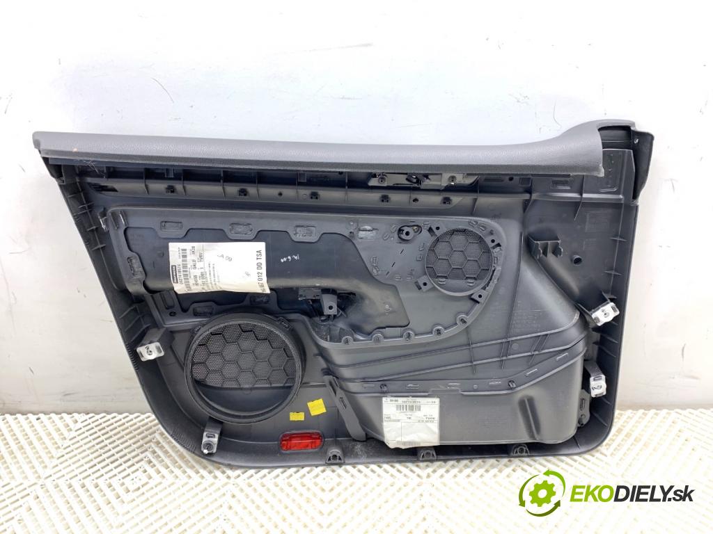 VW GOLF V liftback 2008 103 kW 1.4 TSI 1390 čalúnenie Dvere pravy predný