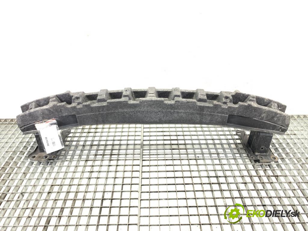 VW GOLF V liftback 2008 103 kW 1.4 TSI 1390 výztuha nárazníka přední část  (Přední výztuha)