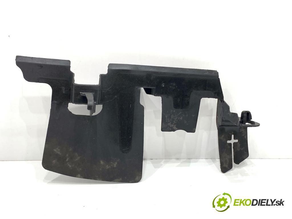 VW GOLF V liftback 2008 103 kW 1.4 TSI 1390 volant vzduchu levá strana 1K0121283F