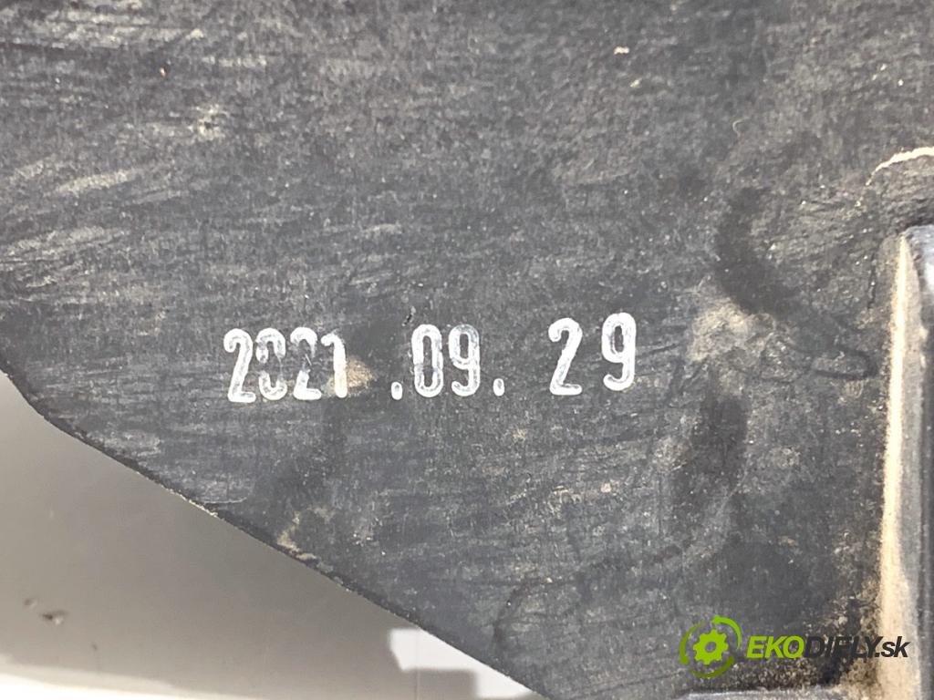 RENAULT ARKANA I SUV 2021 69 kW 1.5 E-TECH 145 1598 Uchytenie RADAR: DISTRONIC 284S42408R