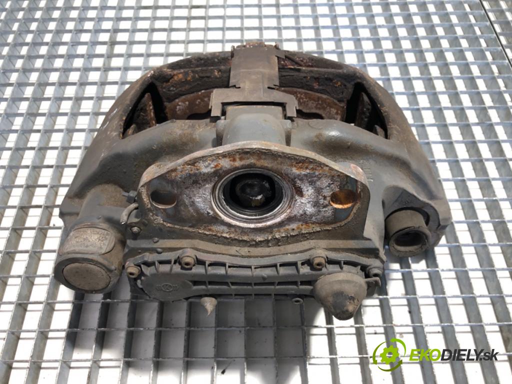 DAF XF Ciągnik siodłowy 2014 375 kW FT 510 375 kW [510 KM] olej napędowy 2012 - 2022 12900 Brzdič strmeň pravy zad Z012009