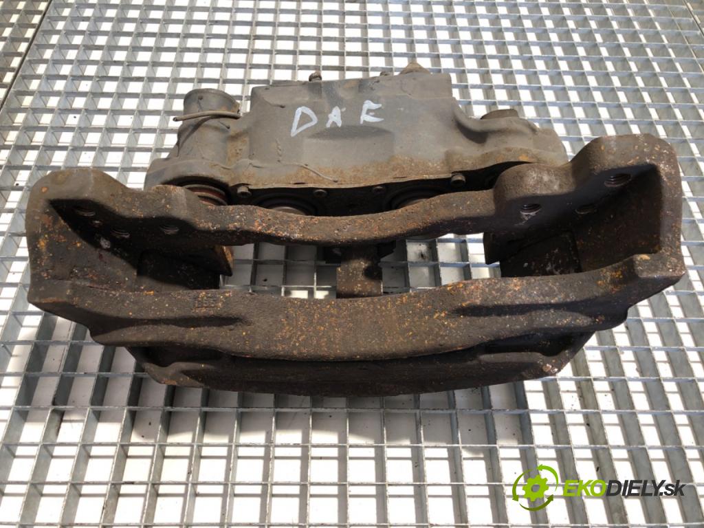 DAF XF Ciągnik siodłowy 2014 375 kW FT 510 375 kW [510 KM] olej napędowy 2012 - 2022 12900 Brzdič strmeň pravy zad Z012009