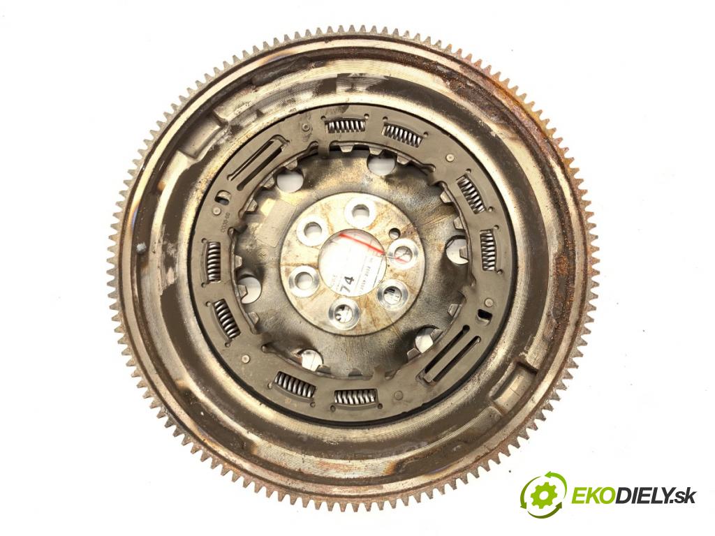 SKODA SCALA liftback 2022 110 kW 1.5 TSI 1495 kolo dvojhmota 04E105266K