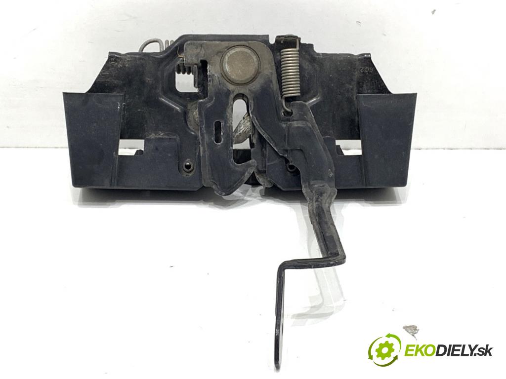 MAZDA CX-9 SUV 2016 184 kW 2.5 T AWD 2488 zámok kapoty predný 