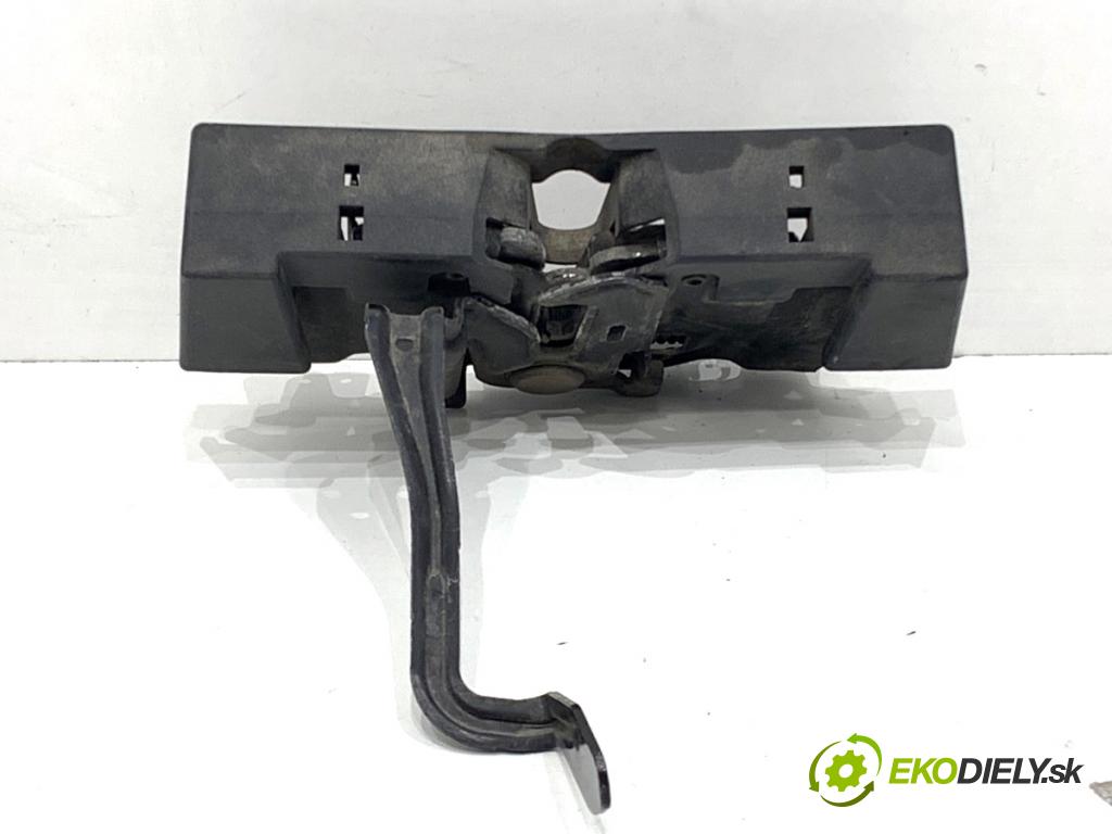 MAZDA CX-9 SUV 2016 184 kW 2.5 T AWD 2488 zámok kapoty predný