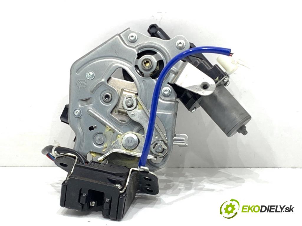 MAZDA CX-9 SUV 2016 184 kW 2.5 T AWD 2488 zámok dveří zadní část 830100-1120