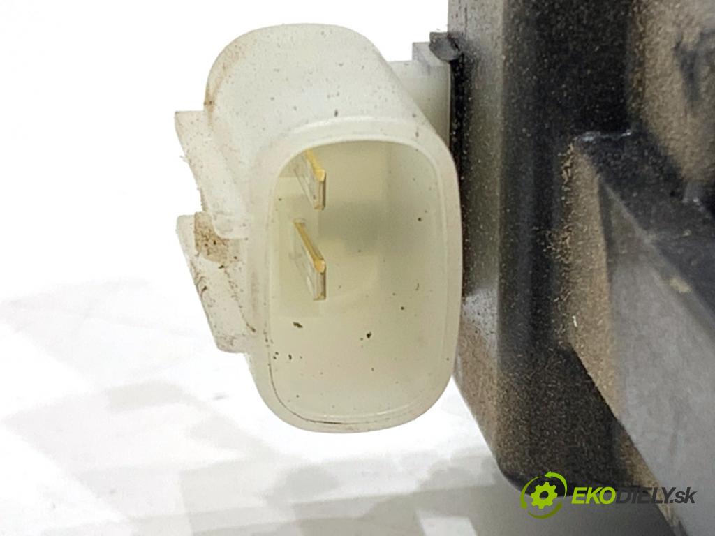 MAZDA CX-9 SUV 2016 184 kW 2.5 T AWD 2488 zámok dverí zad 830100-1120