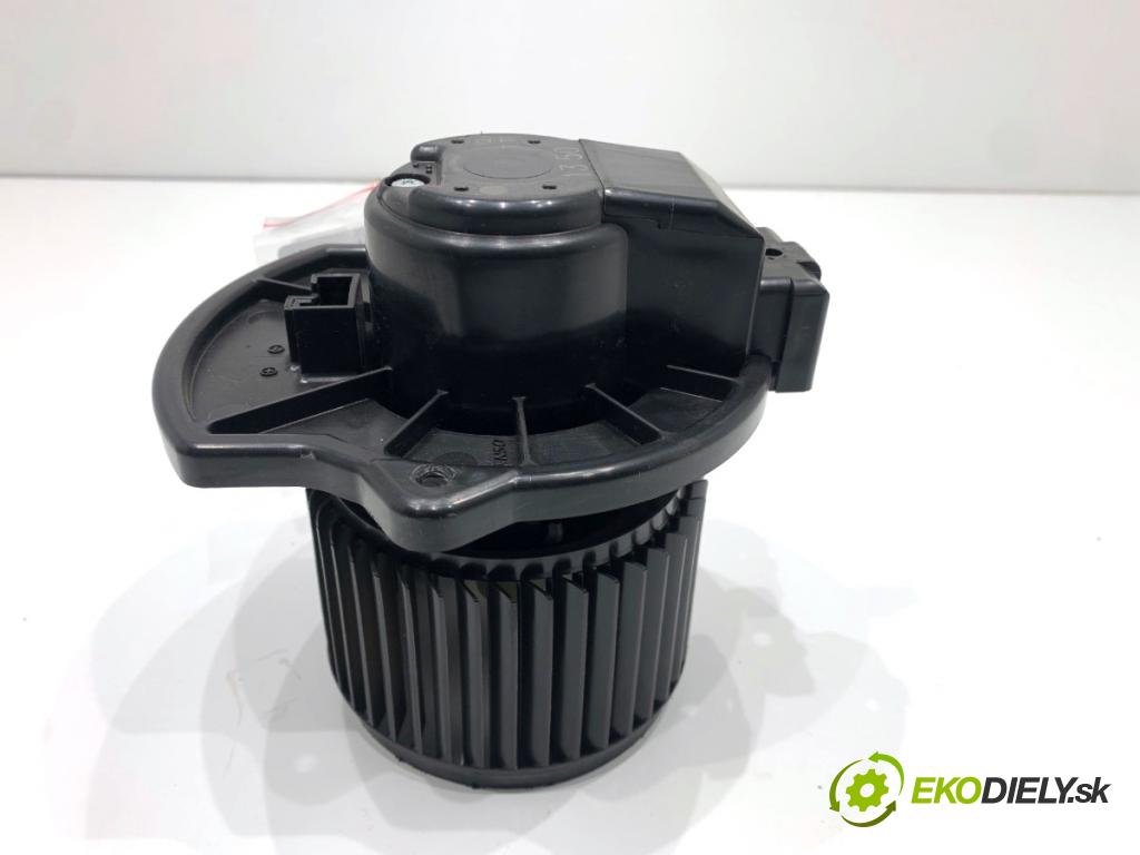 MAZDA CX-9 SUV 2016 184 kW 2.5 T AWD 2488 ventilátor kúrenia