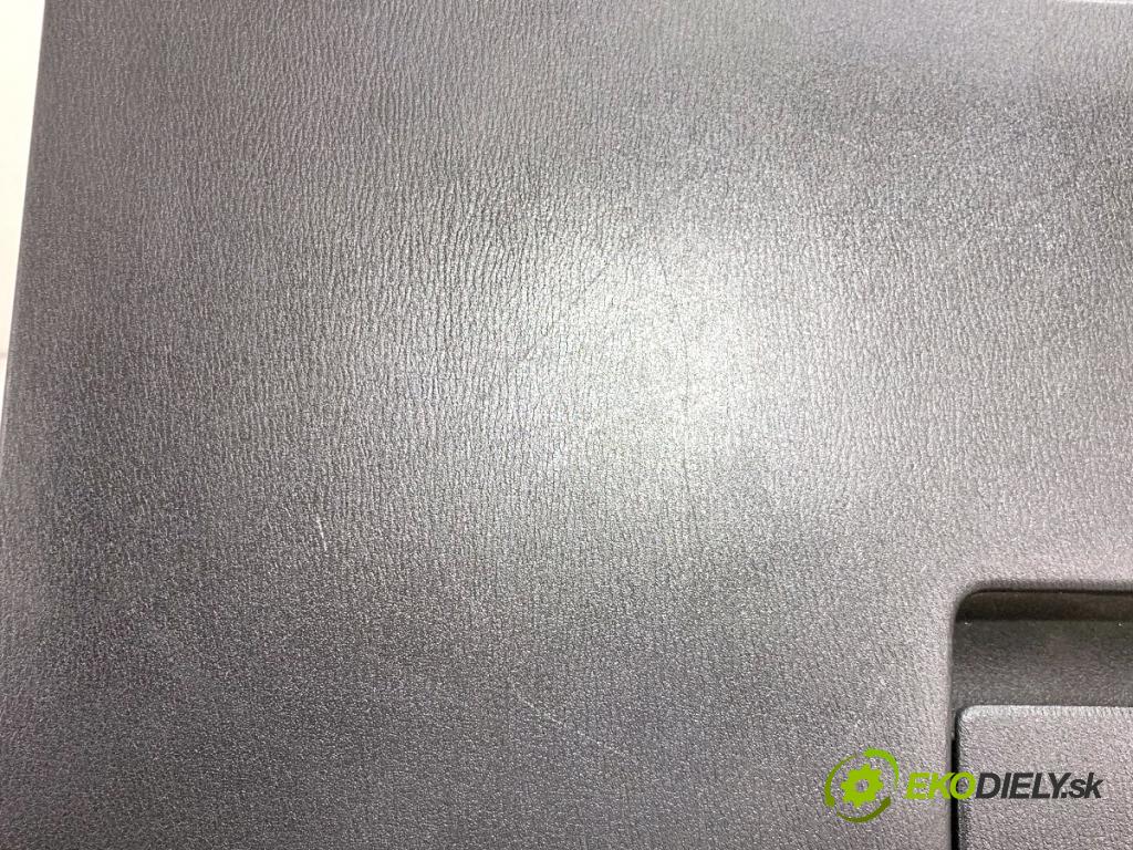 MAZDA CX-9 SUV 2016 184 kW 2.5 T AWD 2488 Priehradka, kastlík spolujazdca  (Priehradka (kastlík))