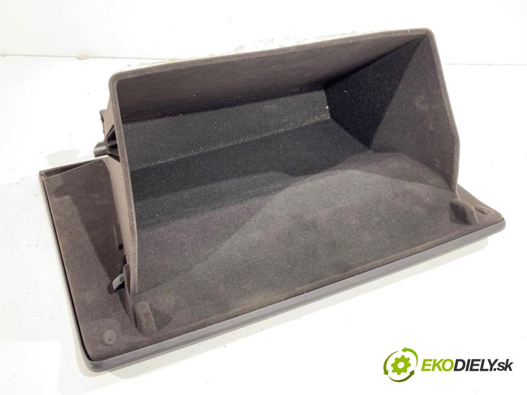 MAZDA CX-9 SUV 2016 184 kW 2.5 T AWD 2488 Priehradka, kastlík spolujazdca  (Priehradka (kastlík))