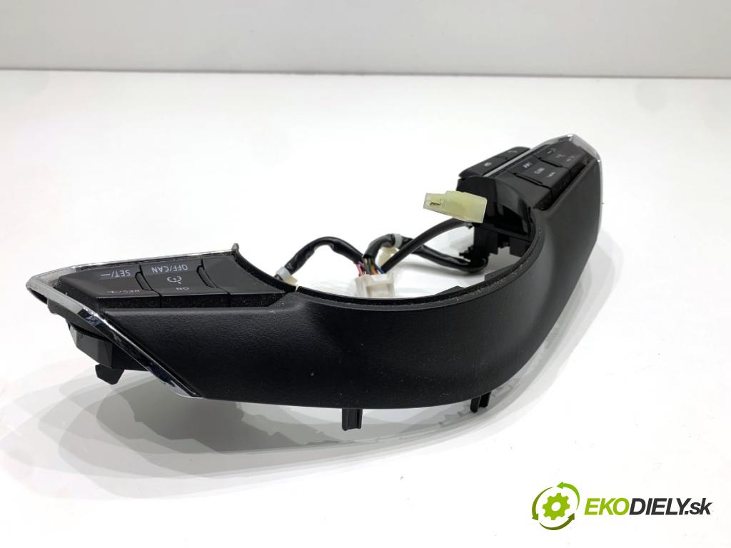 MAZDA CX-9 SUV 2016 184 kW 2.5 T AWD 2488 SPÍNAČE: volantu