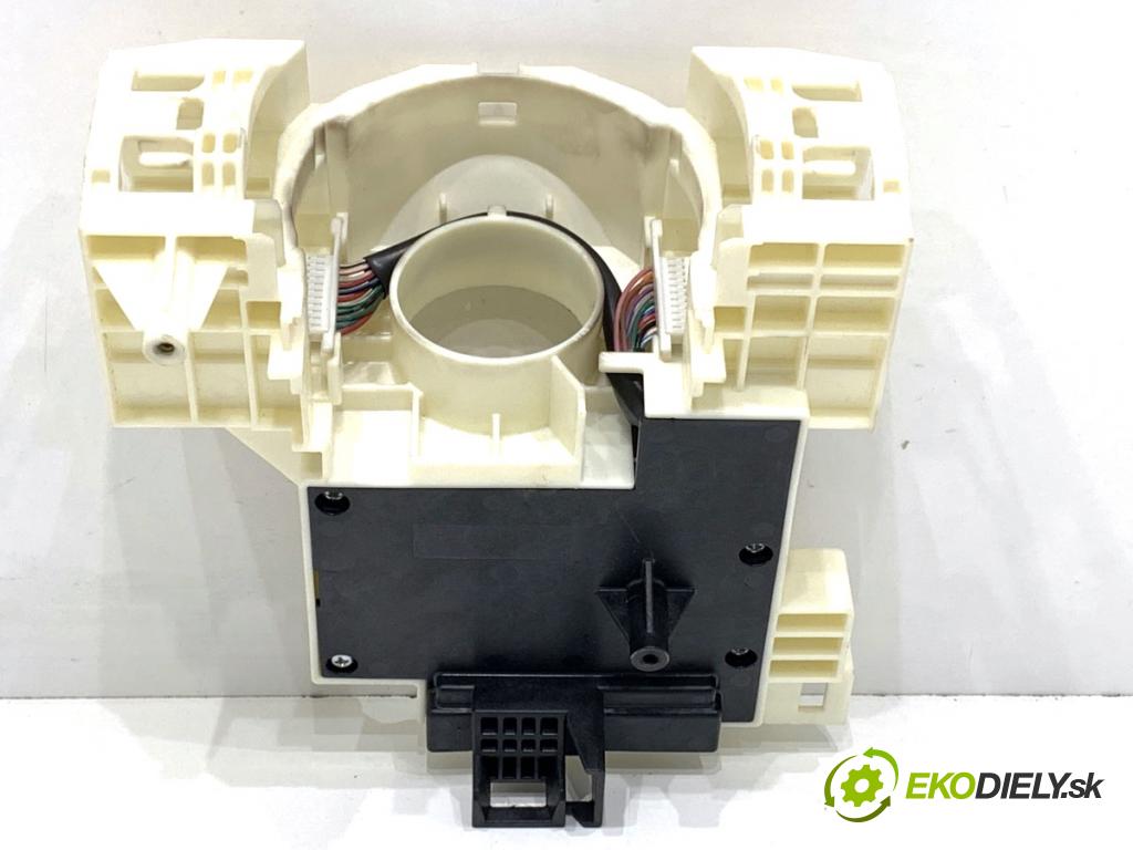 MAZDA CX-9 SUV 2016 184 kW 2.5 T AWD 2488 Prepínač kombinovaný TK48-675S0 (Prepínacie páčky pod volantom)