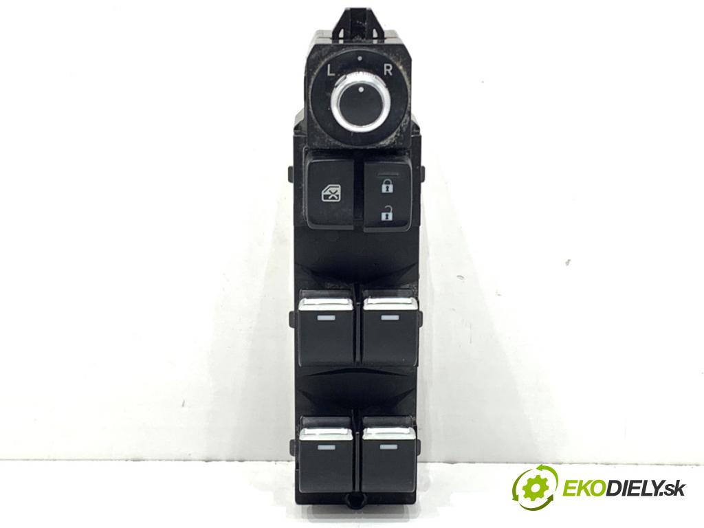 MAZDA CX-9 SUV 2016 184 kW 2.5 T AWD 2488 Prepínač okien TK5166350 (Prepínacie páčky pod volantom)