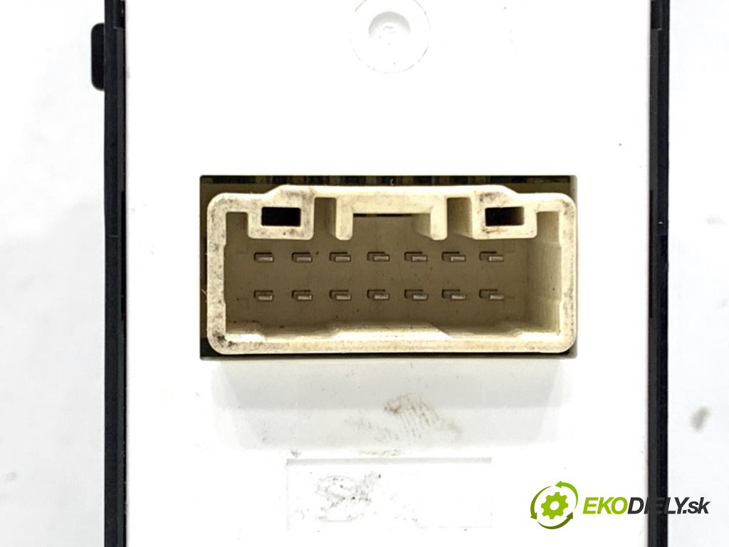 MAZDA CX-9 SUV 2016 184 kW 2.5 T AWD 2488 Prepínač okien TK5166350 (Prepínacie páčky pod volantom)