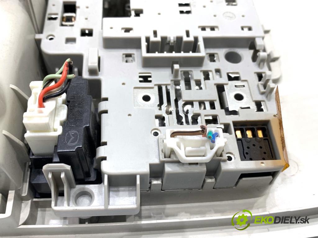 MAZDA CX-9 SUV 2016 184 kW 2.5 T AWD 2488 světlo stropní KD45-69971