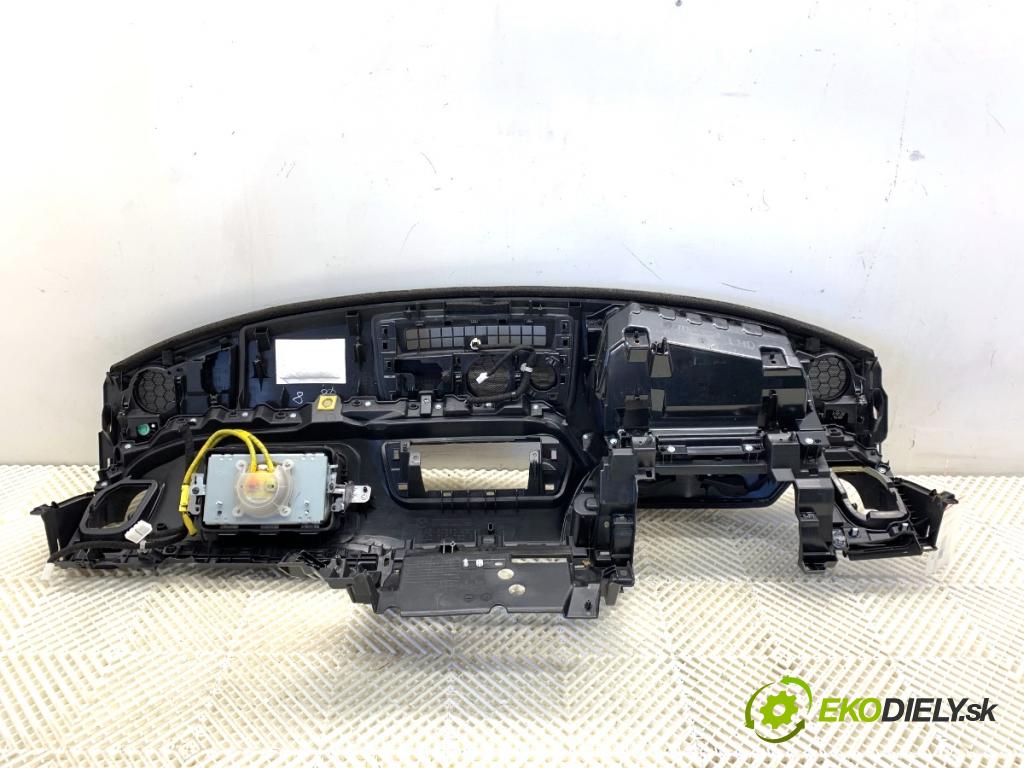 MAZDA CX-9 SUV 2016 184 kW 2.5 T AWD 2488 palubní doska POLŠTÁŘ: spolujezdce