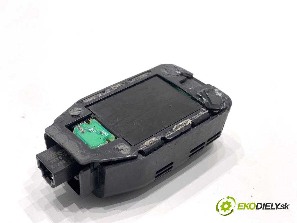 MAZDA CX-9 SUV 2016 184 kW 2.5 T AWD 2488 Snímač dažďa (Snímač dažďa)