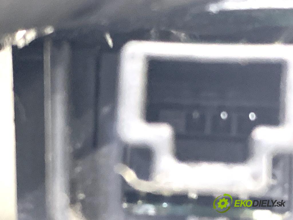 MAZDA CX-9 SUV 2016 184 kW 2.5 T AWD 2488 Snímač dažďa (Snímač dažďa)