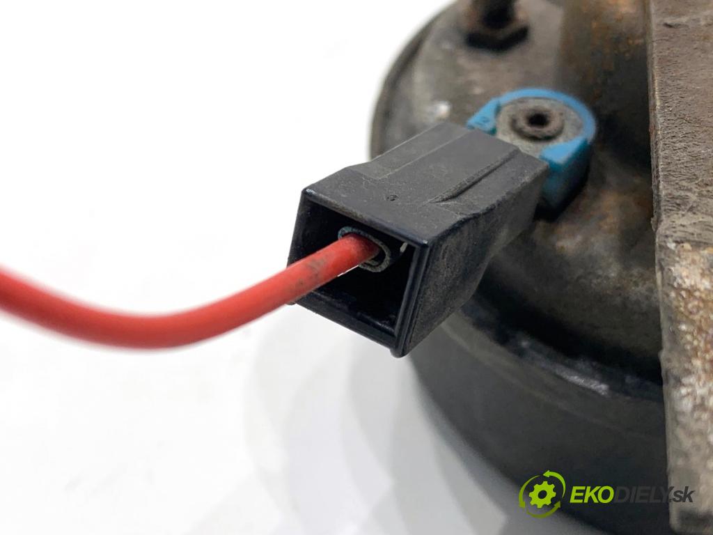 MAZDA CX-9 SUV 2016 184 kW 2.5 T AWD 2488 klaksón