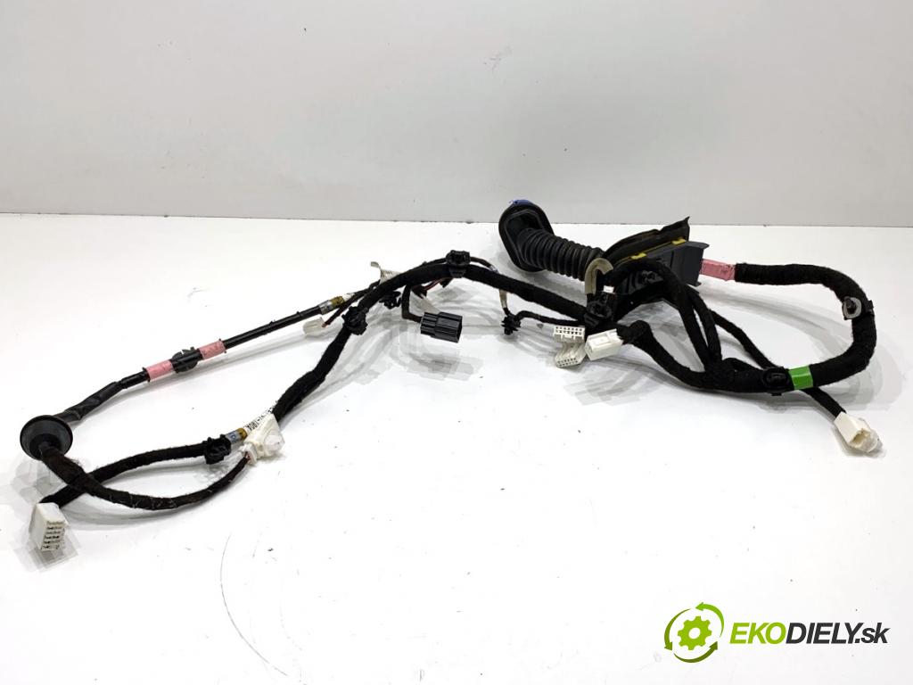 MAZDA CX-9 SUV 2016 184 kW 2.5 T AWD 2488 Káblovačka Dvere predný ľavy