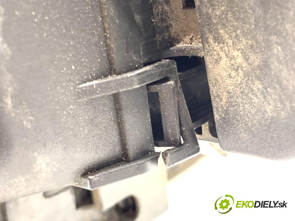 MAZDA CX-9 SUV 2016 184 kW 2.5 T AWD 2488 skříňka poistková KD45-66767 (Pojistková skříňka)