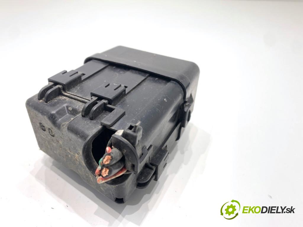 MAZDA CX-9 SUV 2016 184 kW 2.5 T AWD 2488 skříňka poistková  (Pojistková skříňka)