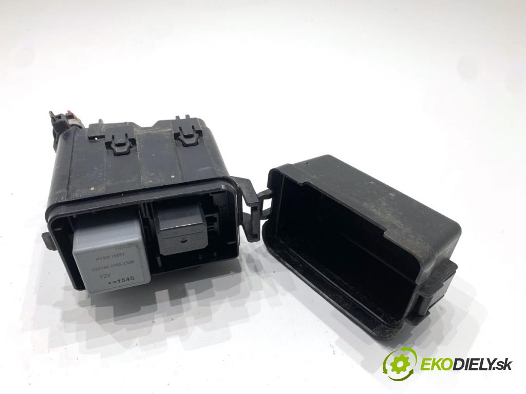 MAZDA CX-9 SUV 2016 184 kW 2.5 T AWD 2488 skříňka poistková  (Pojistková skříňka)