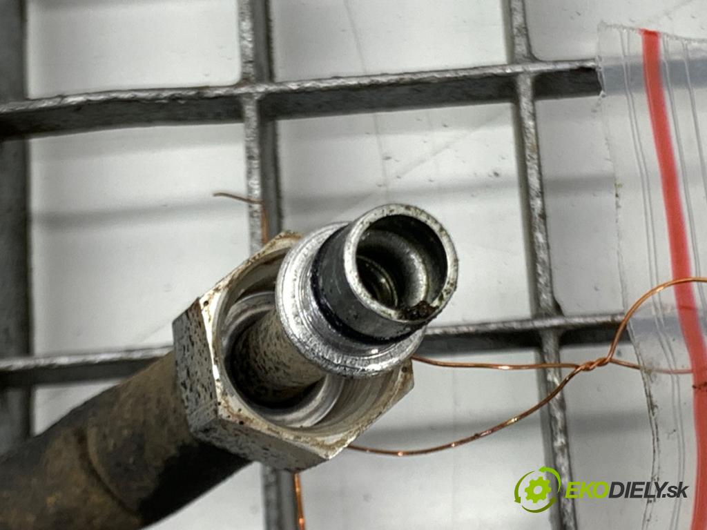 MAZDA CX-9 SUV 2016 184 kW 2.5 T AWD 2488 rúrka klimatizácie  (Rúrka klimatizácie)