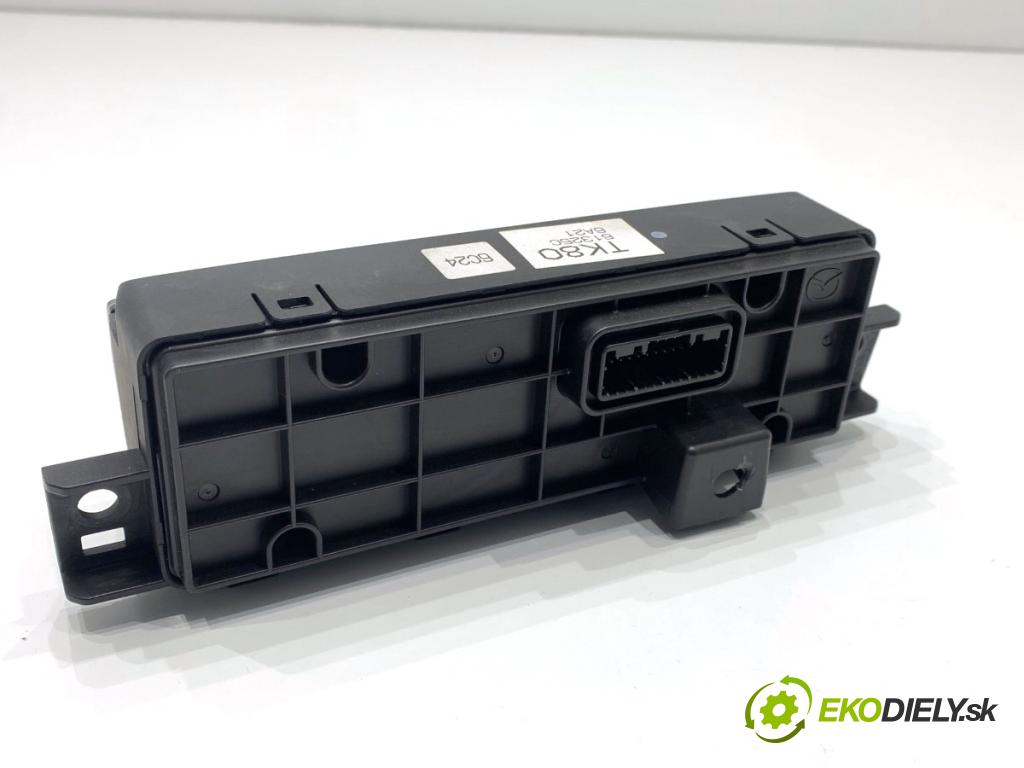 MAZDA CX-9 SUV 2016 184 kW 2.5 T AWD 2488 Panel ovládania kúrenia klimatizácie zad