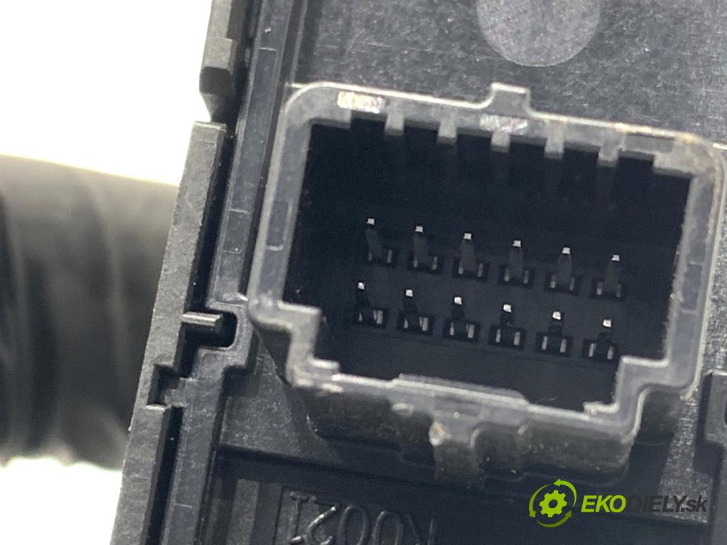 MAZDA CX-9 SUV 2016 184 kW 2.5 T AWD 2488 spínač brzdy ruční brzdy TK5166EP0 (Páčky pod volantem)