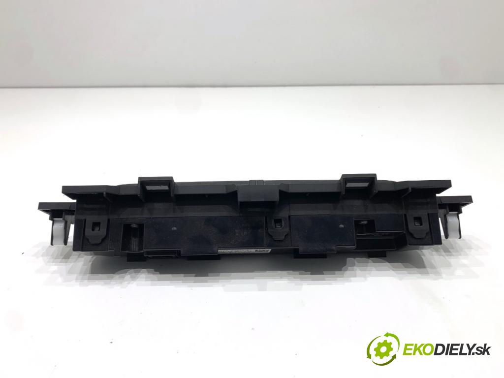 MAZDA CX-9 SUV 2016 184 kW 2.5 T AWD 2488 přepínač ohřívání sedačky TK49-55260-A (Páčky pod volantem)