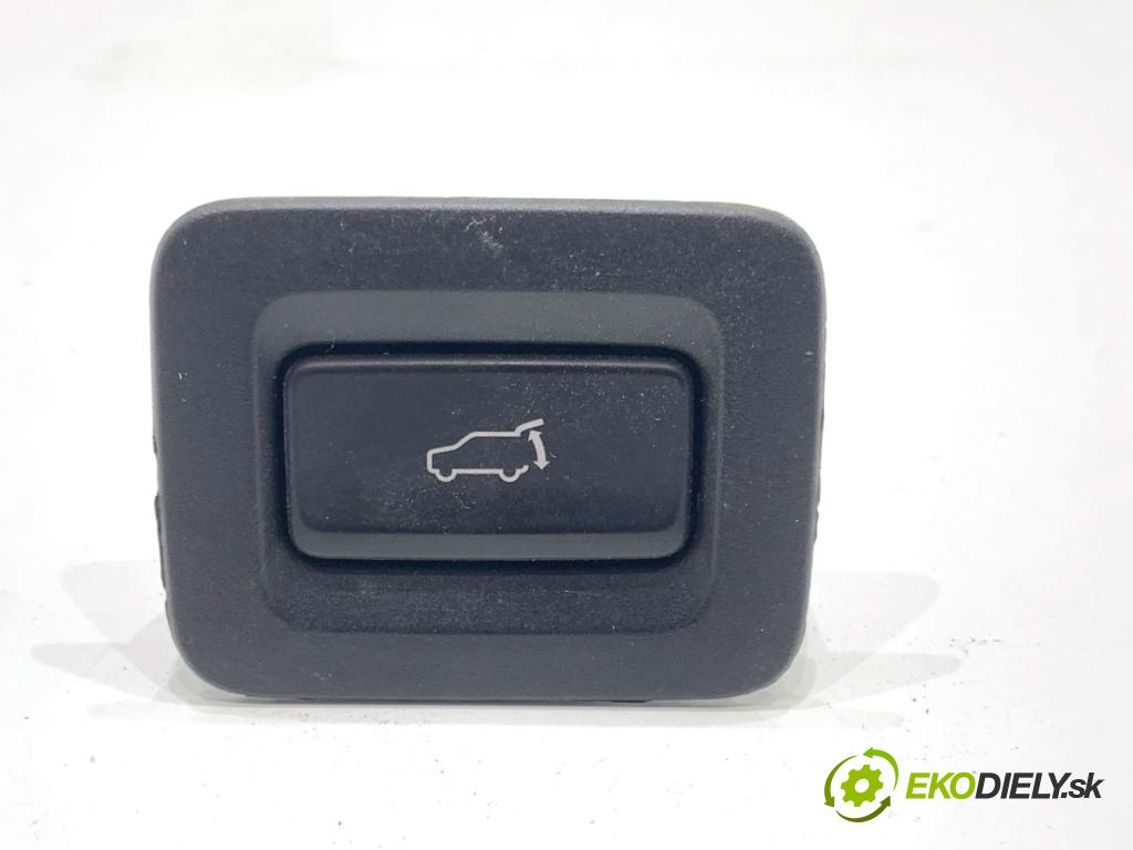 MAZDA CX-9 SUV 2016 184 kW 2.5 T AWD 2488 vypínač otvárania dverí TK48-66LR0