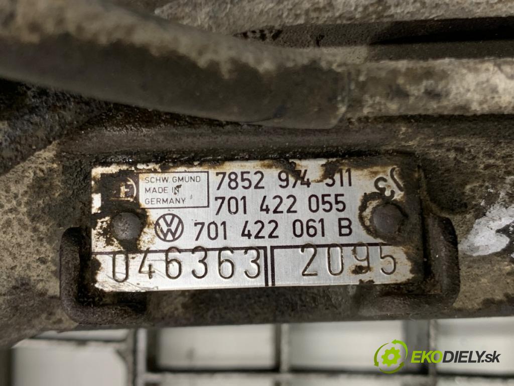 VW TRANSPORTER T4 Autobus 1995 45 kW 1.9 D 1896 řízení volantu 701422061B