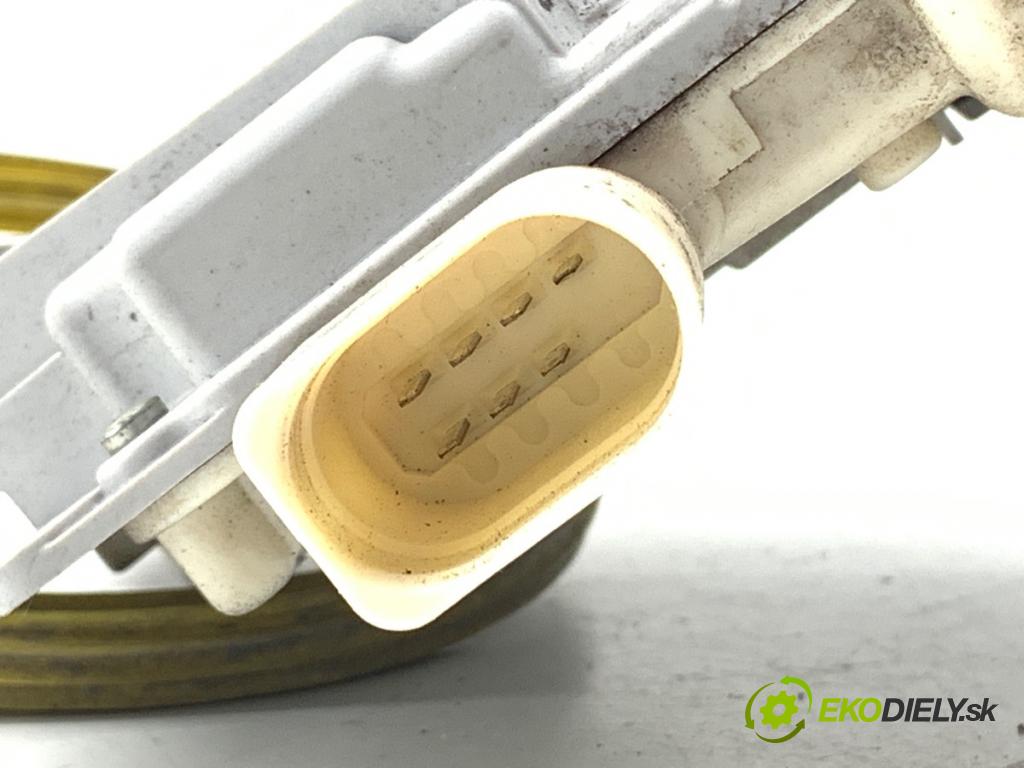 AUDI A6 C6 sedan 2004 165 kW 3.0 TDI quattro 2967 zámok Dvere pravy zad 4F0839016