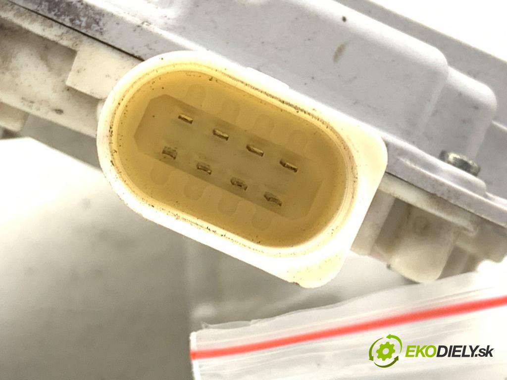 AUDI A6 C6 sedan 2004 165 kW 3.0 TDI quattro 2967 zámok Dvere ľavy zad 4F0839015