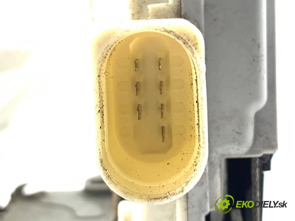 AUDI A6 C6 sedan 2004 165 kW 3.0 TDI quattro 2967 zámok Dvere pravy predný 4F1837016