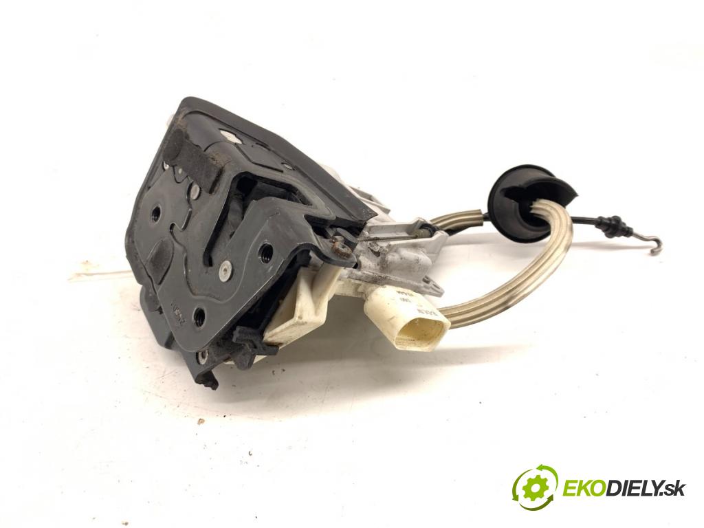 AUDI A6 C6 sedan 2004 165 kW 3.0 TDI quattro 2967 zámok Dvere ľavy predný 4F1837015