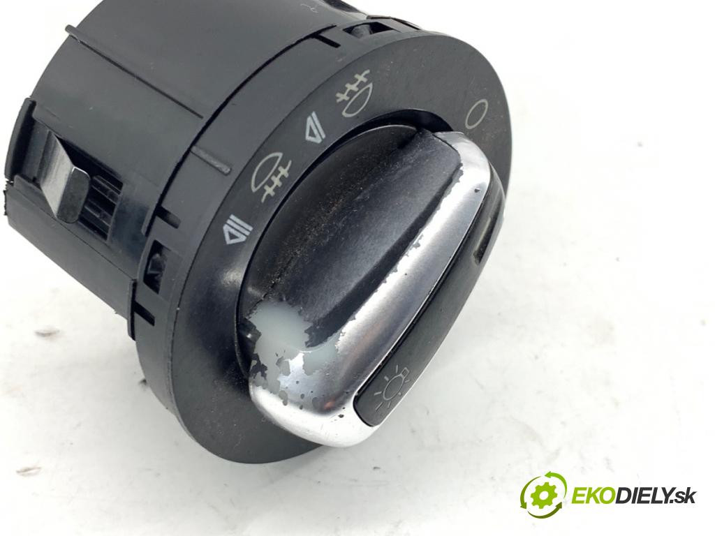 AUDI A6 C6 sedan 2004 165 kW 3.0 TDI quattro 2967 spínač světel