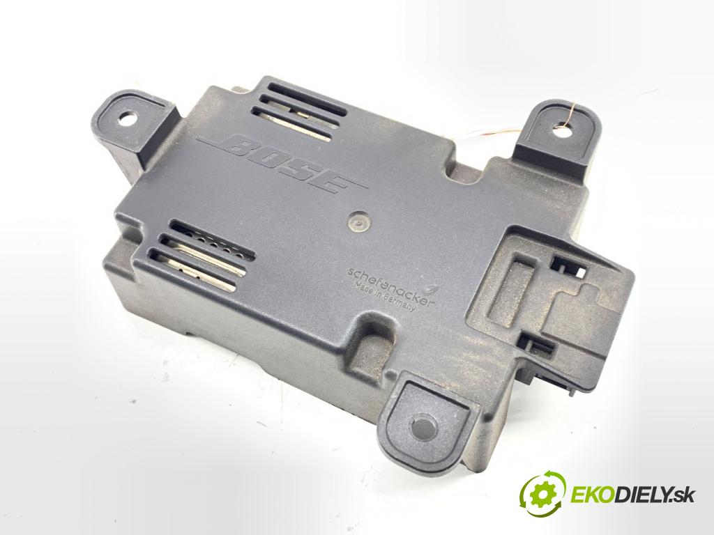 AUDI A6 C6 sedan 2004 165 kW 3.0 TDI quattro 2967 zesilovač 4F0035223B (Zesilovač)