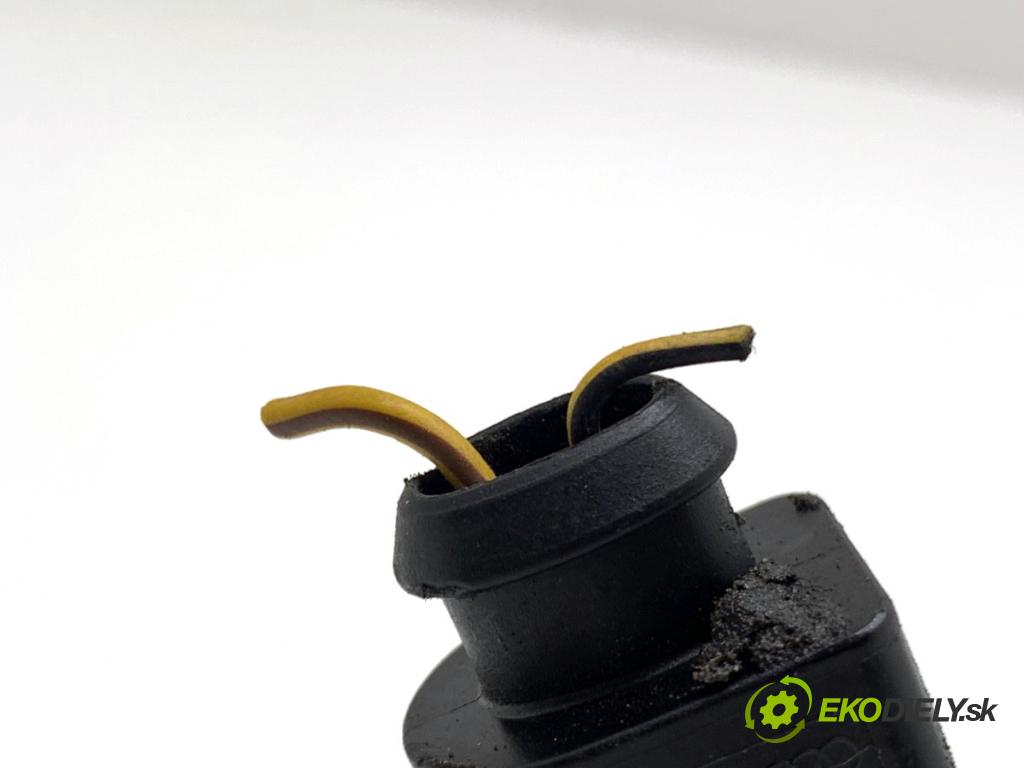 AUDI A6 C6 sedan 2004 165 kW 3.0 TDI quattro 2967 Regulátor tlaku paliva 057130764B (Palivový systém ostatní)