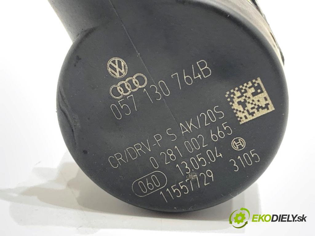 AUDI A6 C6 sedan 2004 165 kW 3.0 TDI quattro 2967 Regulátor tlaku paliva 057130764B (Palivový systém ostatné)