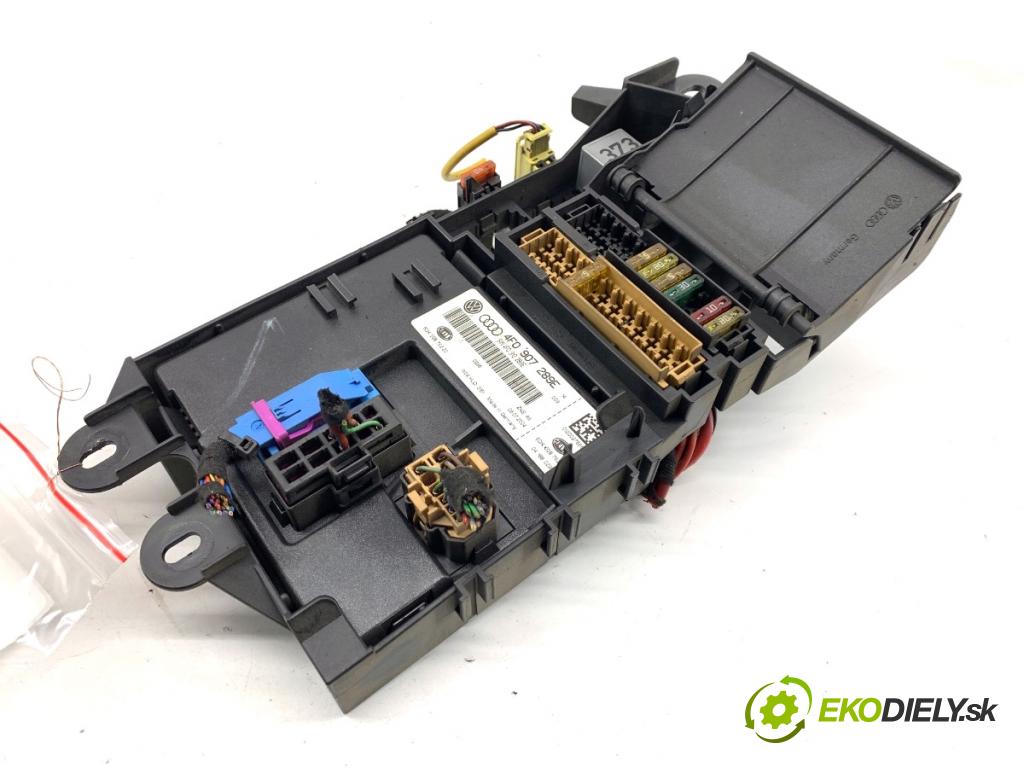 AUDI A6 C6 sedan 2004 165 kW 3.0 TDI quattro 2967 modul komfortu 4F0907289E (Komfortní modul)