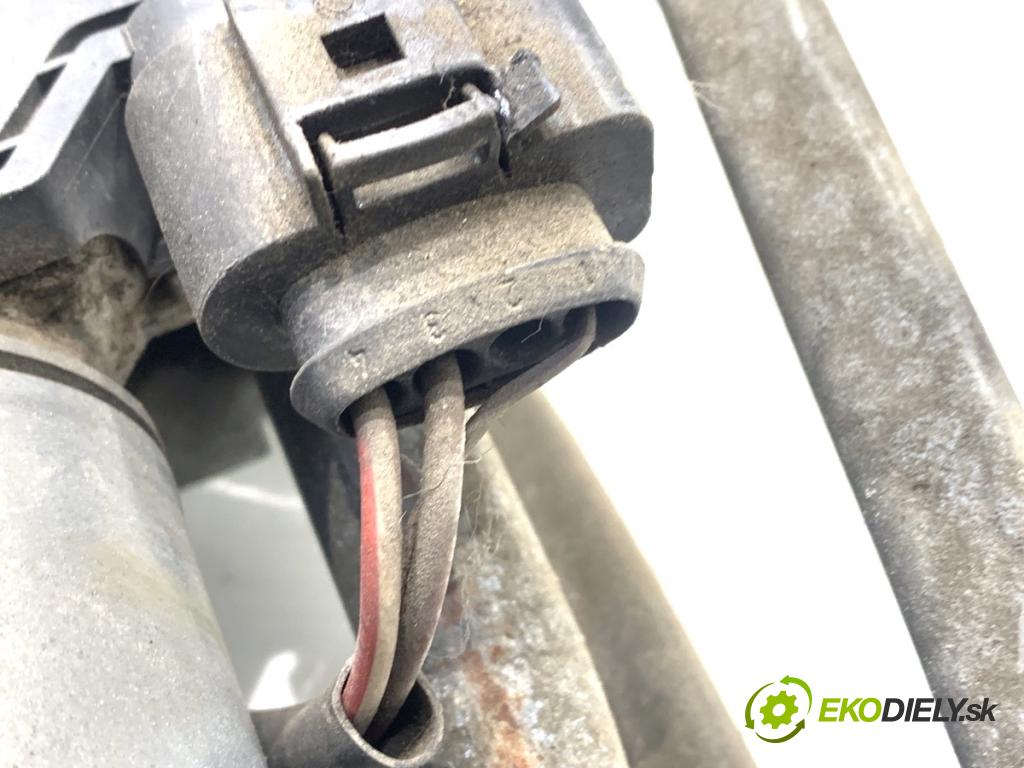 AUDI A6 C6 sedan 2004 165 kW 3.0 TDI quattro 2967 mechanismus stěračů přední část 4F1955119 (Motorek stěračů přední)