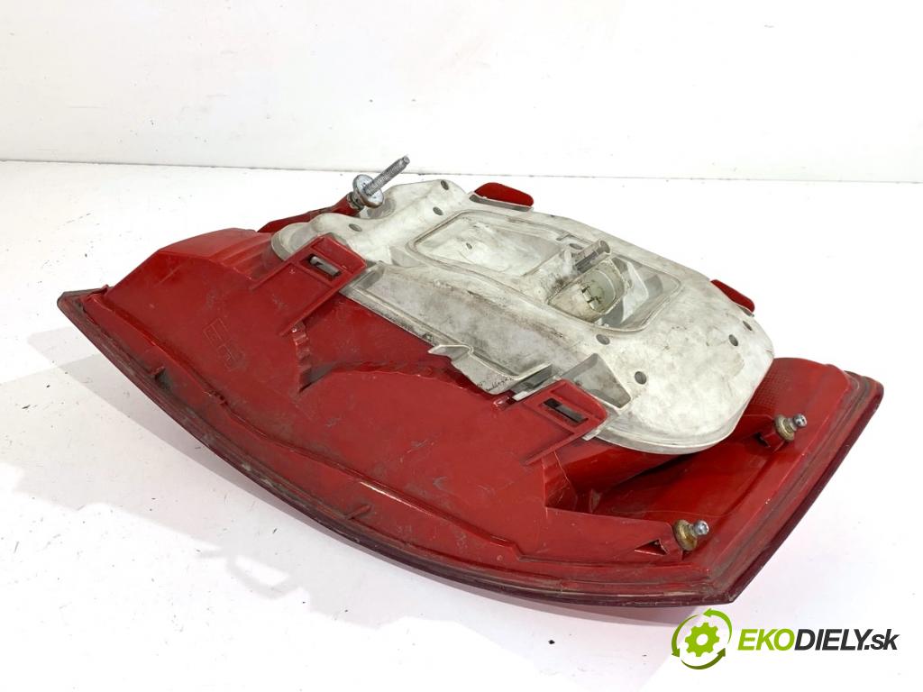 AUDI A6 C6 sedan 2004 165 kW 3.0 TDI quattro 2967 Svetlo ľavy zad