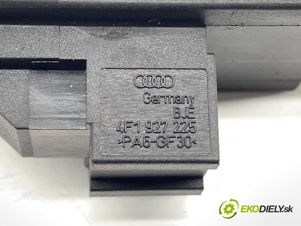 AUDI A6 C6 sedan 2004 165 kW 3.0 TDI quattro 2967 Kulisa brzdy ručnej brzdy 4F1927225