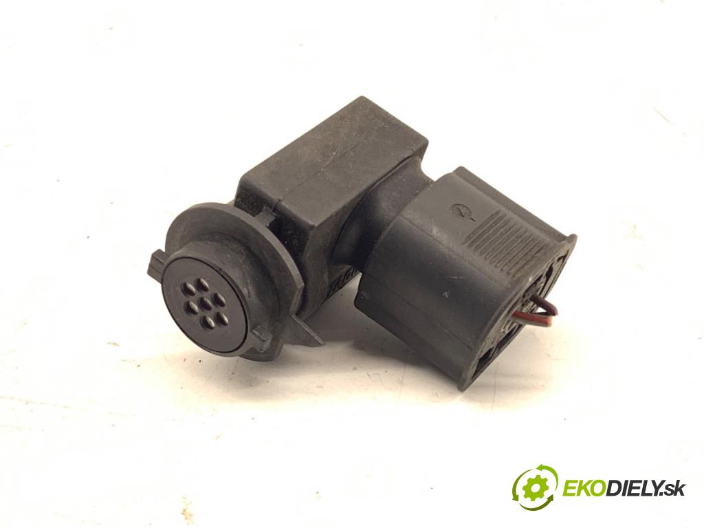 AUDI A6 C6 sedan 2004 165 kW 3.0 TDI quattro 2967 snímač KVALITNÍ: vzduchu 4B0907659A